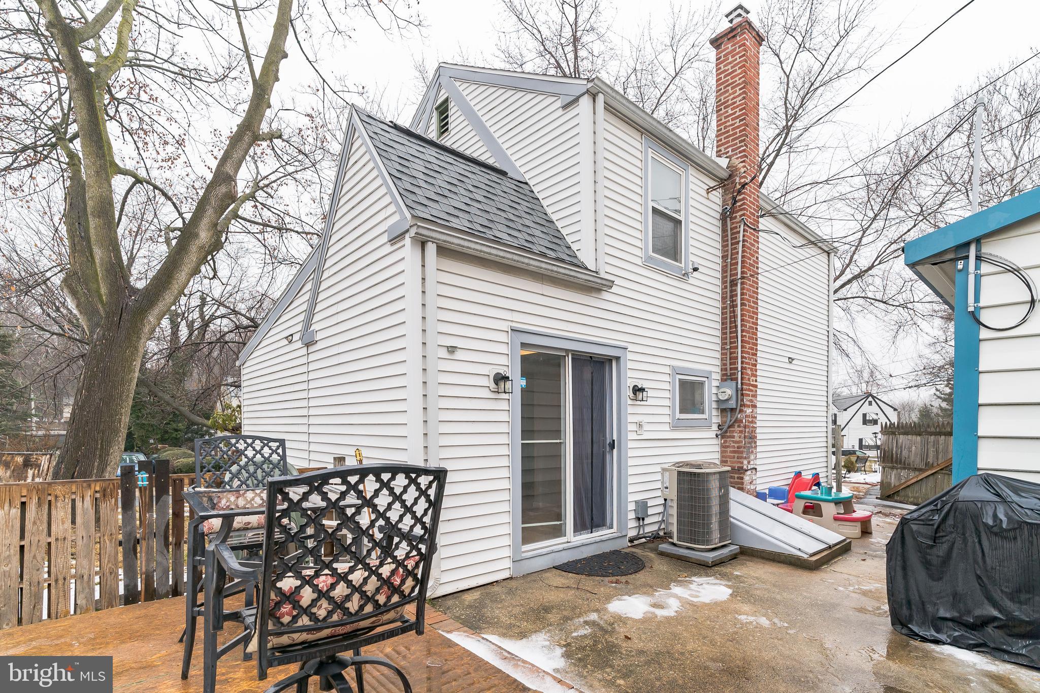 752 Thorndale Road Aldan, PA 19018 - Photo 16 of 17 Rear Exterior
