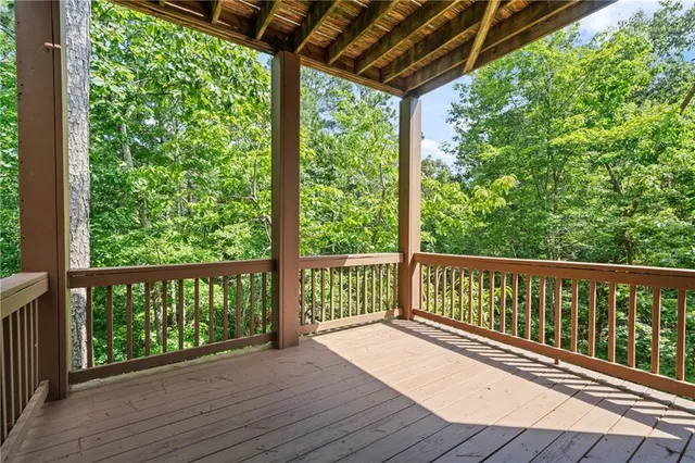 $465,000 | 16 Creekview Drive, Cartersville, GA 30120