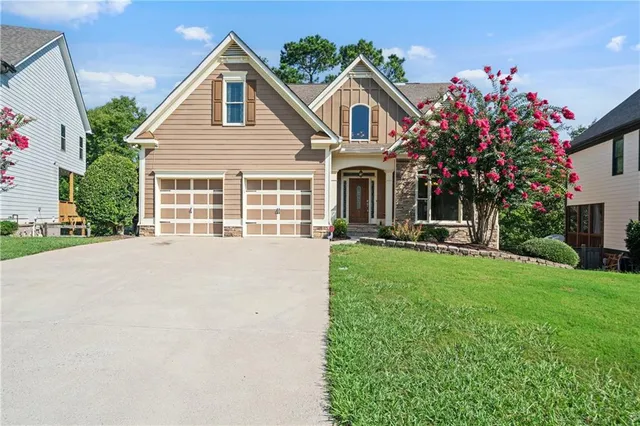 $465,000 | 16 Creekview Drive, Cartersville, GA 30120