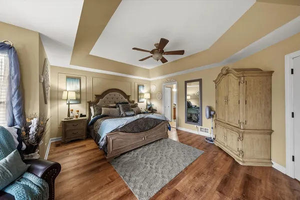 $625,000 | 443 Glover Drive, North Aurora, IL 60542