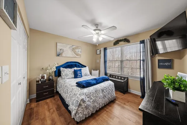 $625,000 | 443 Glover Drive, North Aurora, IL 60542