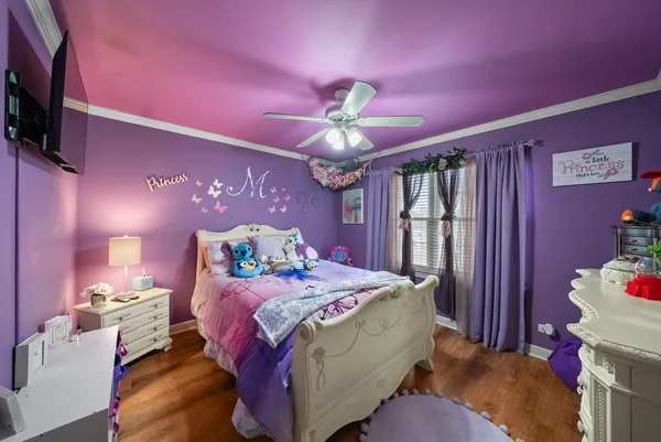 $625,000 | 443 Glover Drive, North Aurora, IL 60542