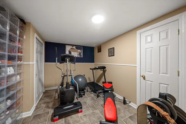 $625,000 | 443 Glover Drive, North Aurora, IL 60542