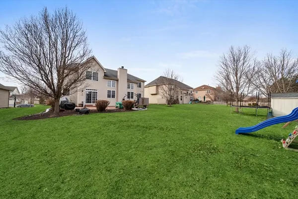 $625,000 | 443 Glover Drive, North Aurora, IL 60542