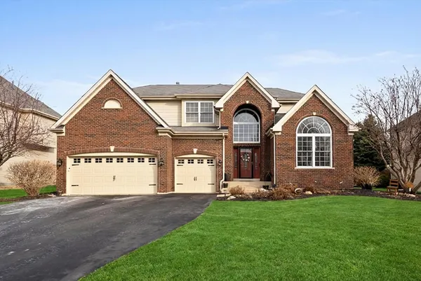 $625,000 | 443 Glover Drive, North Aurora, IL 60542