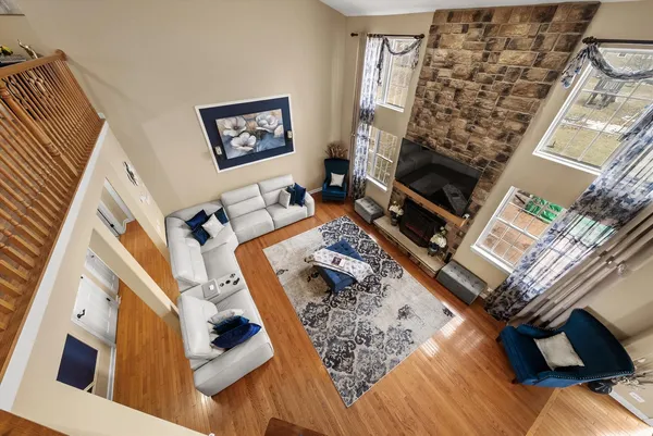 $625,000 | 443 Glover Drive, North Aurora, IL 60542