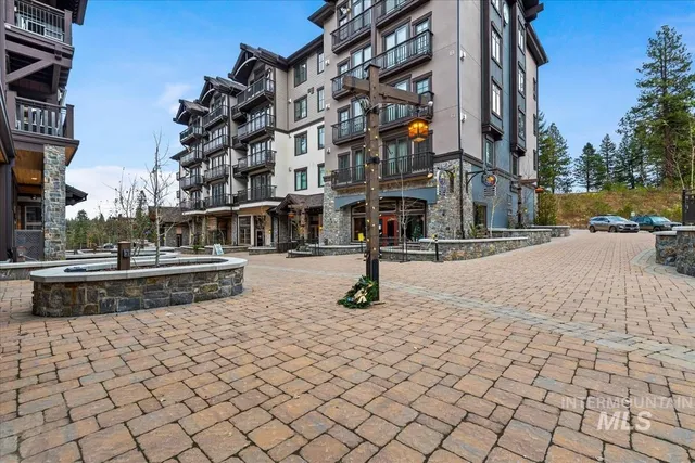 $495,000 | 720 Village Drive, Unit 205, Donnelly, ID 83615