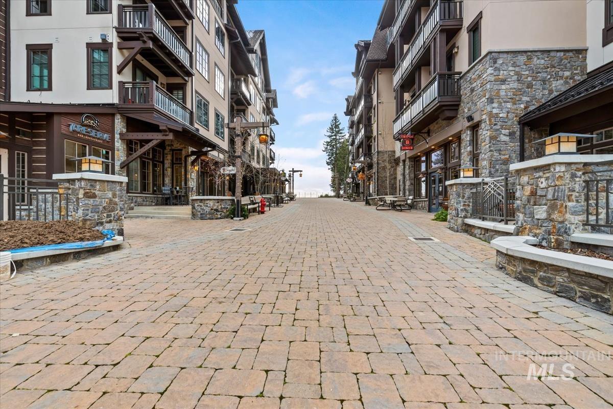 720 Village Drive, Unit 205 Donnelly, ID 83615 - Photo 26 of 50