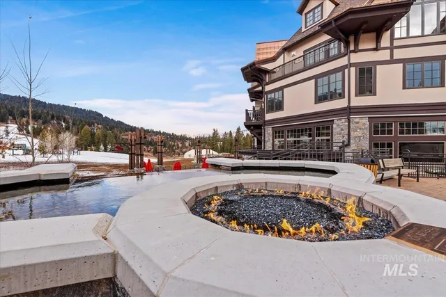 $495,000 | 720 Village Drive, Unit 205, Donnelly, ID 83615