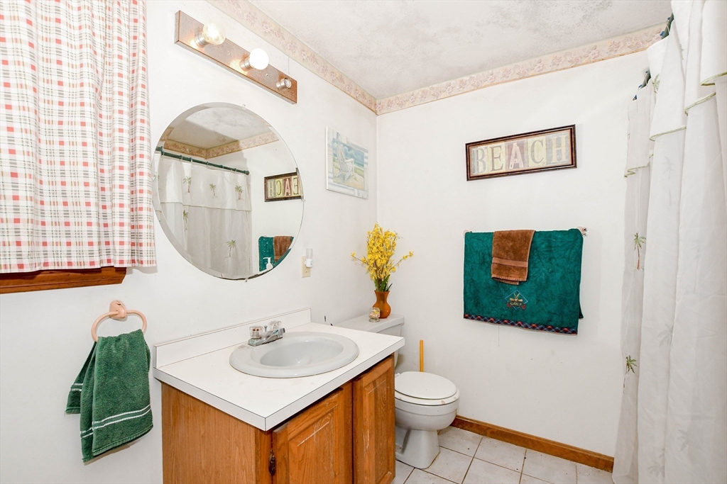 24 Heather Hill Road Bourne, MA 02532 - Photo 14 of 23