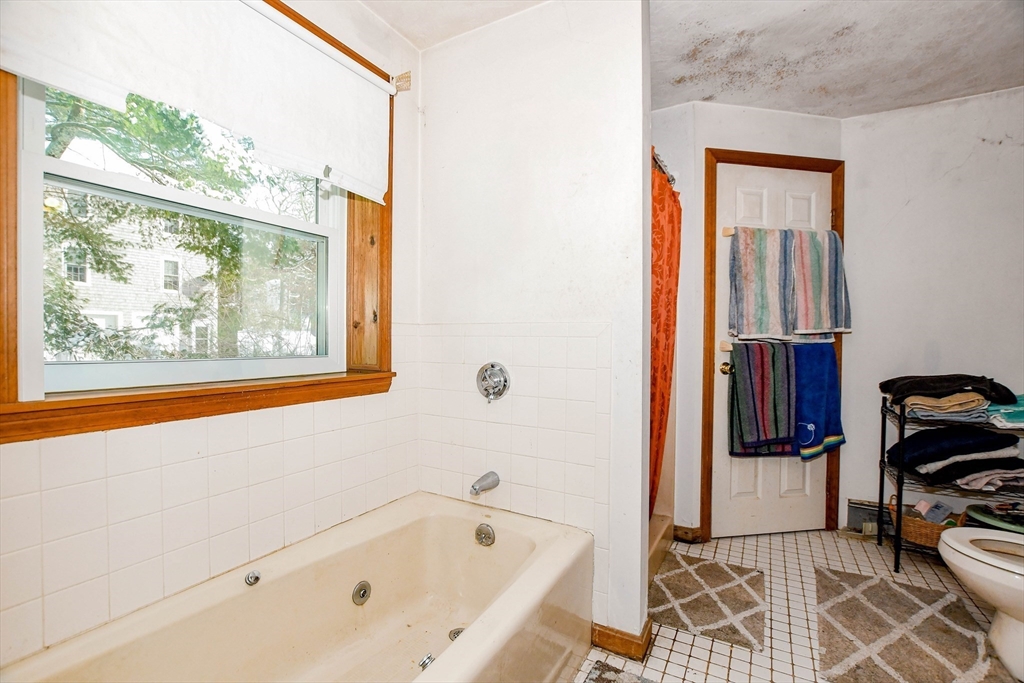 24 Heather Hill Road Bourne, MA 02532 - Photo 18 of 23