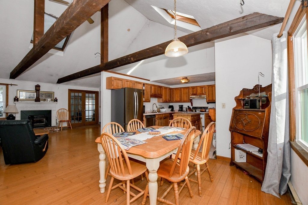 24 Heather Hill Road Bourne, MA 02532 - Photo 5 of 23