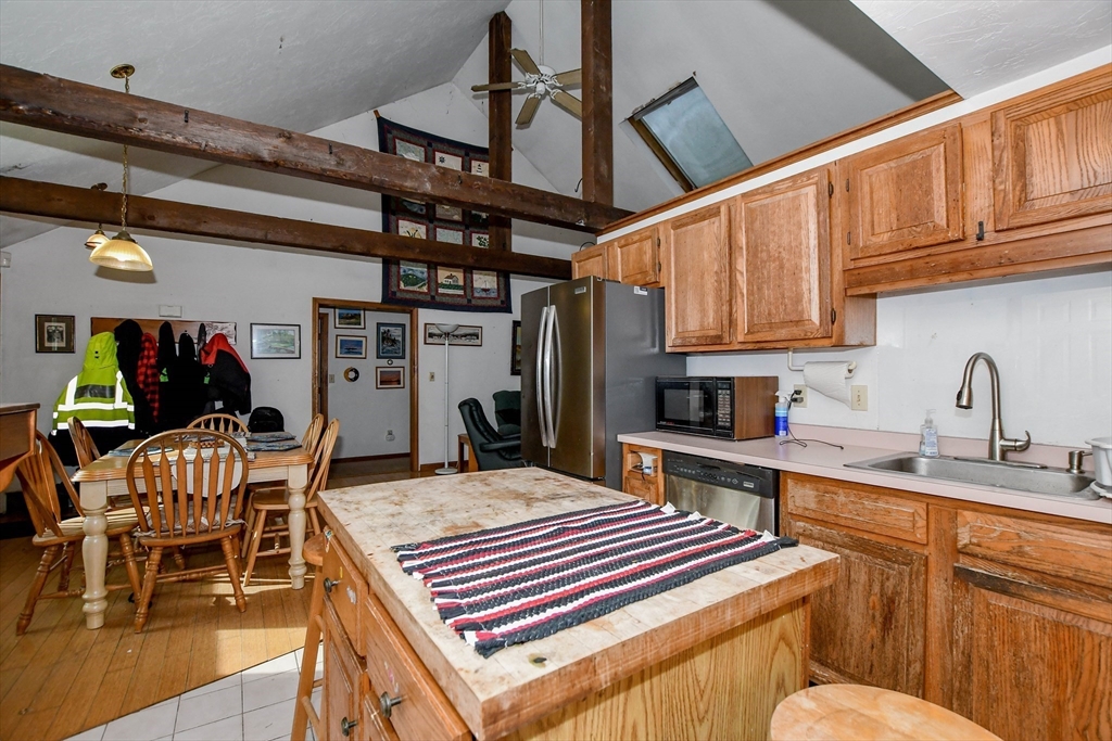 24 Heather Hill Road Bourne, MA 02532 - Photo 7 of 23