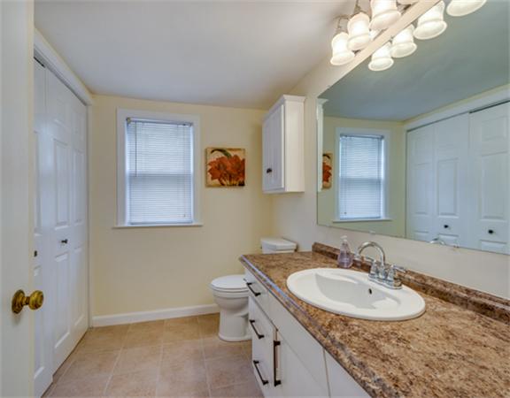 65 Arlington Road Woburn, MA 01801 - Photo 16 of 28 Gallery Image 16
