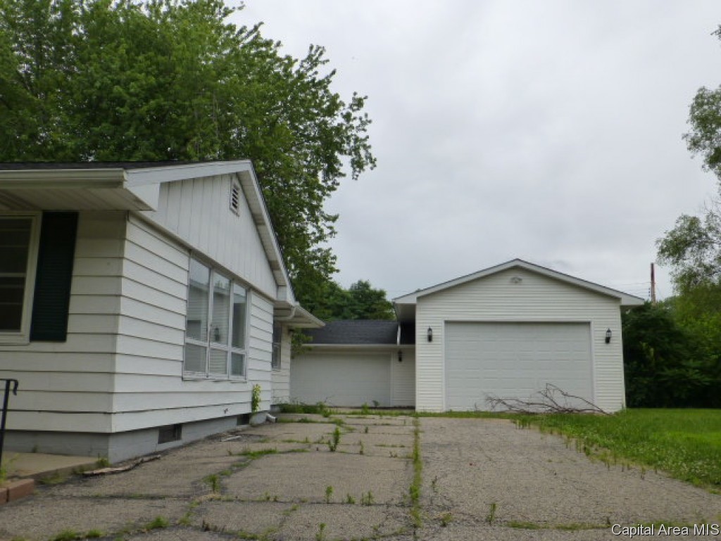 3432 Moorgate Drive Springfield, IL 62703 - Photo 3 of 13