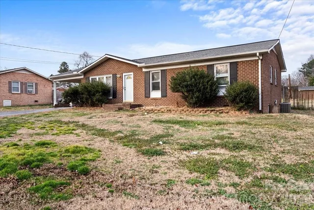 $159,000 | 230 Pinevale Drive, Salisbury, NC 28144
