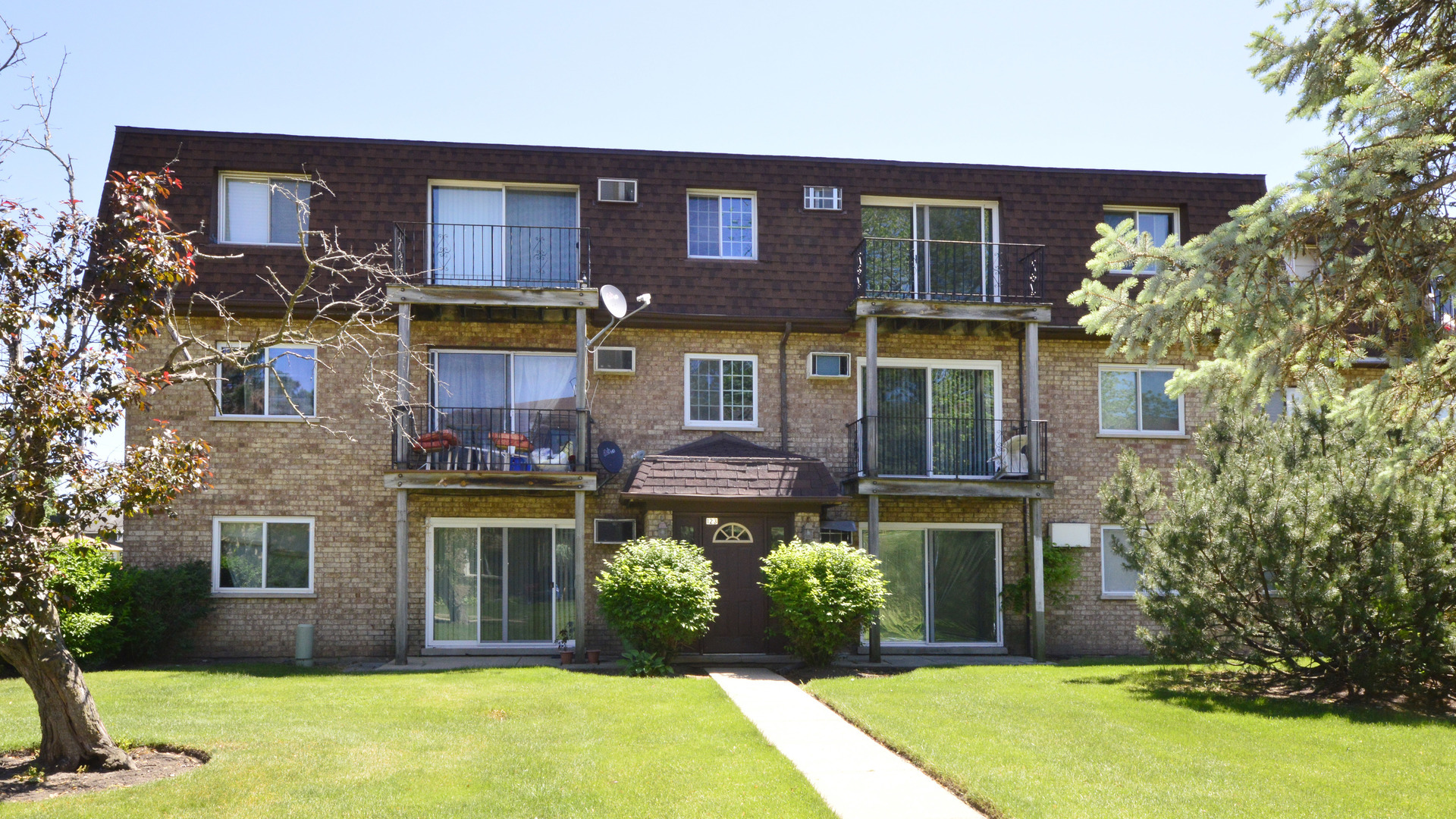 123 East Dundee Road, Unit 3S Wheeling, IL 60090 - Photo 1 of 14