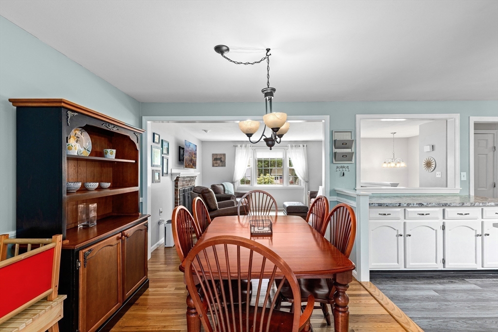 29 Worrall Road Plymouth, MA 02360 - Photo 20 of 38 a view of a dining room with furniture