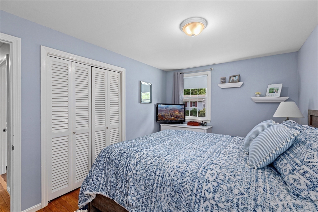 29 Worrall Road Plymouth, MA 02360 - Photo 26 of 38 a bedroom with a bed and a window