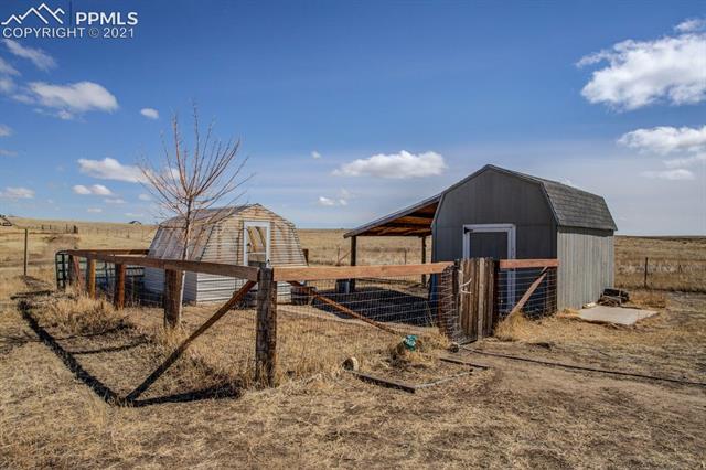 3225 Hoofprint Road Peyton, CO 80831 - Photo 4 of 46 Gallery Image 4
