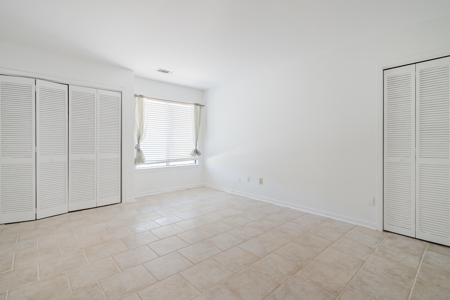 1133 Shadow Lake Circle, Unit 29 Mount Pleasant, SC 29464 - Photo 21 of 38 1133ShadowLakes-20