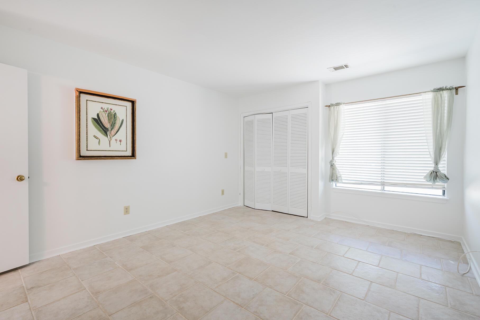 1133 Shadow Lake Circle, Unit 29 Mount Pleasant, SC 29464 - Photo 23 of 38 1133ShadowLakes-22