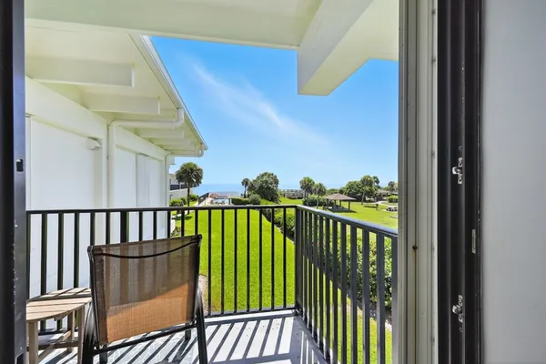 $3,000 | 4400 Florida A1A, Unit 17, Vero Beach, FL 32963