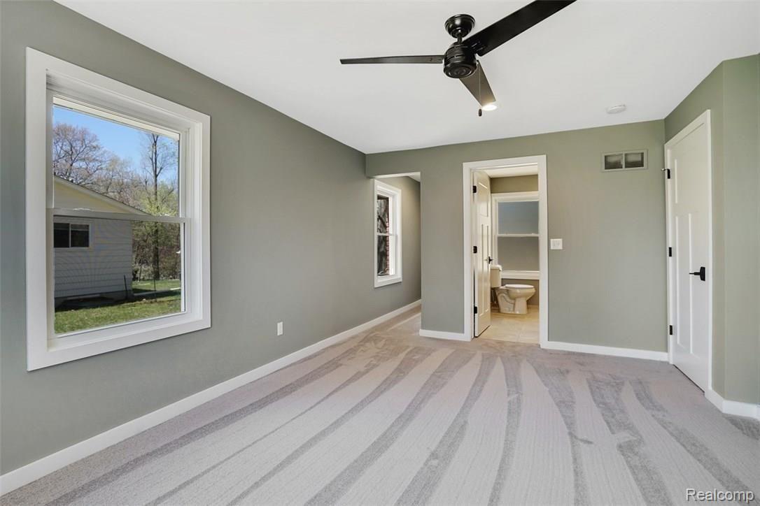 663 Detroit Street Howell, MI 48843 - Photo 14 of 27 dsc02254-dsc02256.jpg