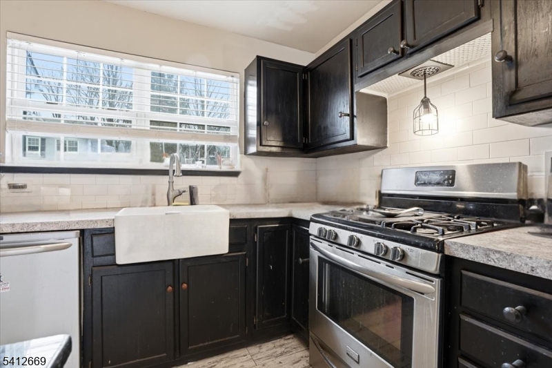 76 Hickory Way Mount Arlington, NJ 07856 - Photo 8 of 27