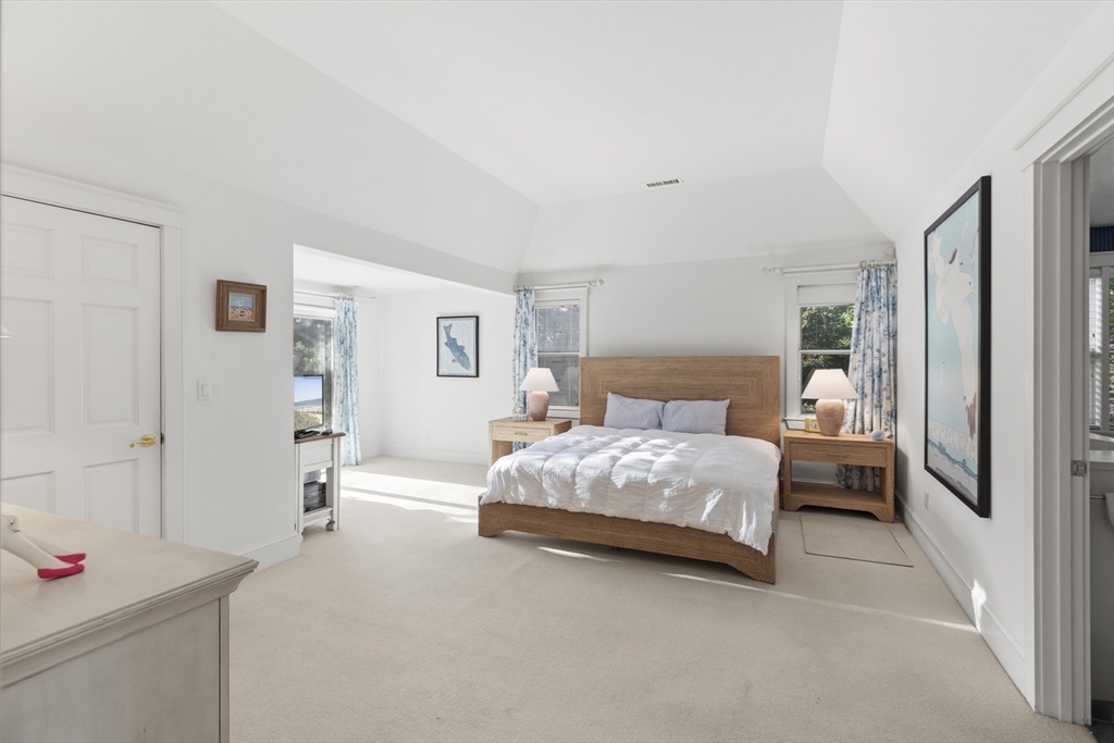 4 Maxey Pond Road Nantucket, MA 02554 - Photo 15 of 34