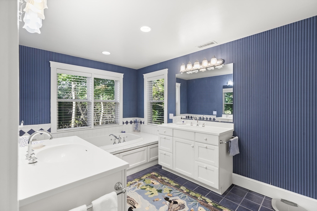 4 Maxey Pond Road Nantucket, MA 02554 - Photo 17 of 34