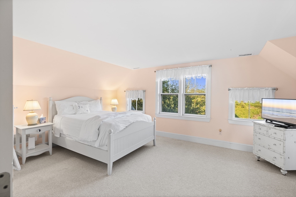 4 Maxey Pond Road Nantucket, MA 02554 - Photo 20 of 34