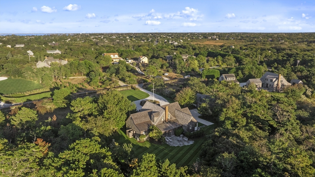 4 Maxey Pond Road Nantucket, MA 02554 - Photo 8 of 34