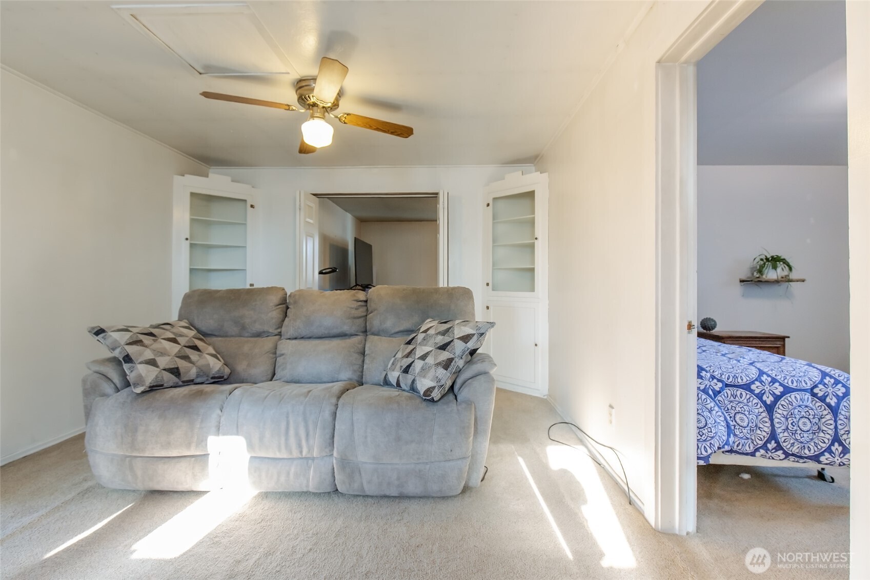 110 Strande Road Ellensburg, WA 98926 - Photo 14 of 39 a living room with furniture and a chandelier