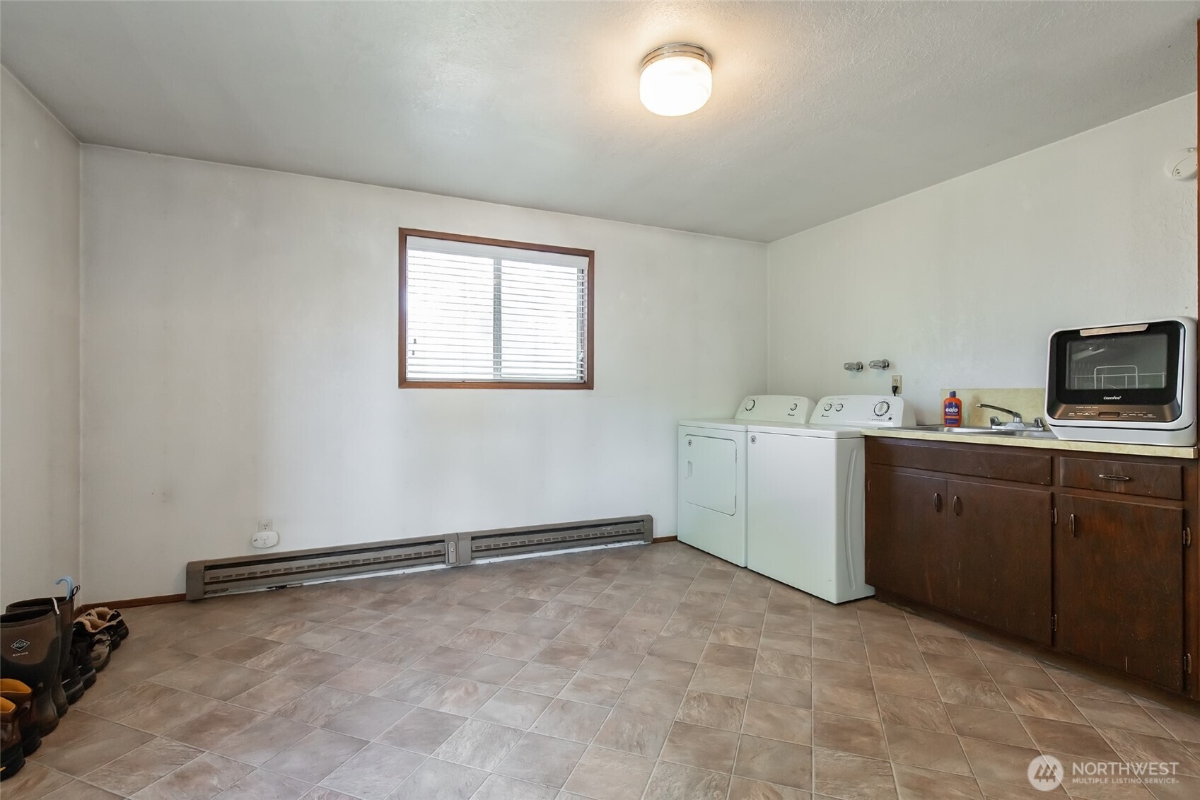 110 Strande Road Ellensburg, WA 98926 - Photo 26 of 39 a view of a storage & utility room with cabinets