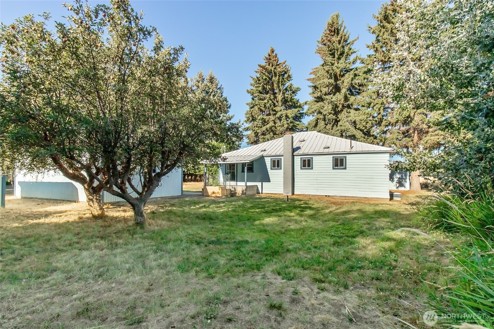 110 Strande Road Ellensburg, WA 98926 - Photo 36 of 39 a house view with a garden space