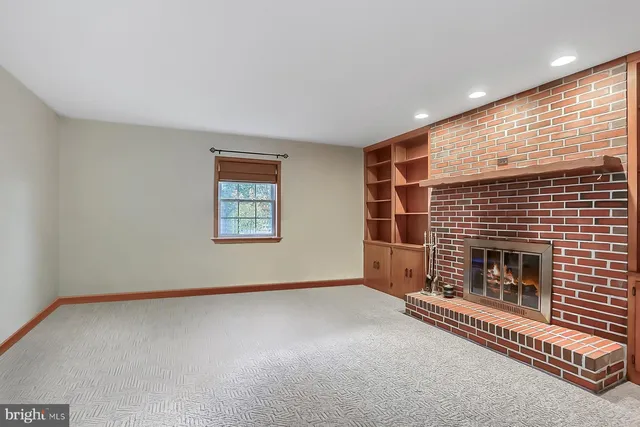 $319,900 | 2011 Columbia Avenue, Camp Hill, PA 17011