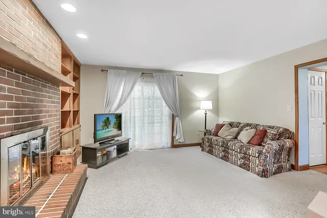 $319,900 | 2011 Columbia Avenue, Camp Hill, PA 17011