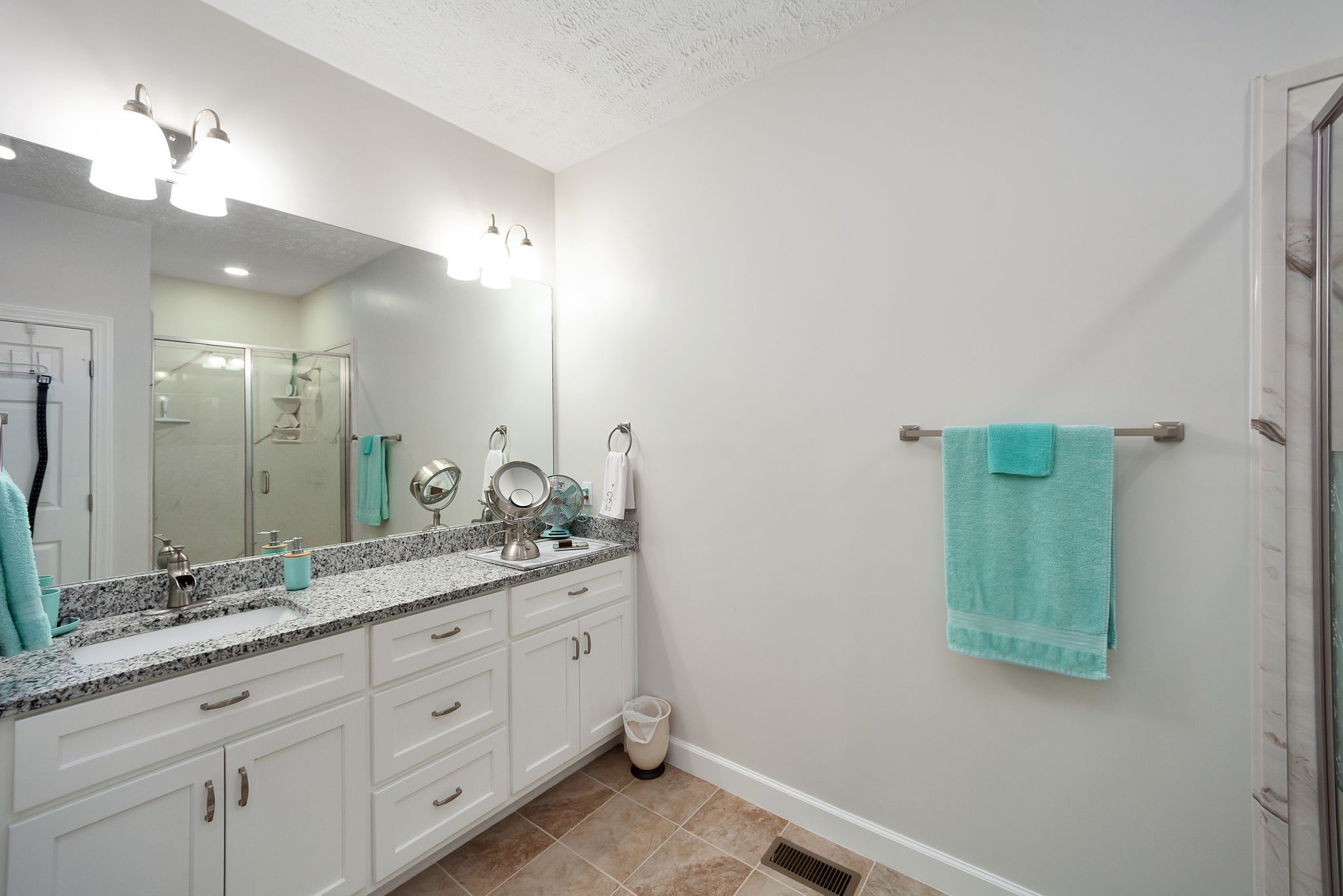 745 Alman Cemetery Road Paris, TN 38242 - Photo 14 of 31 a bathroom with a granite countertop sink and a mirror