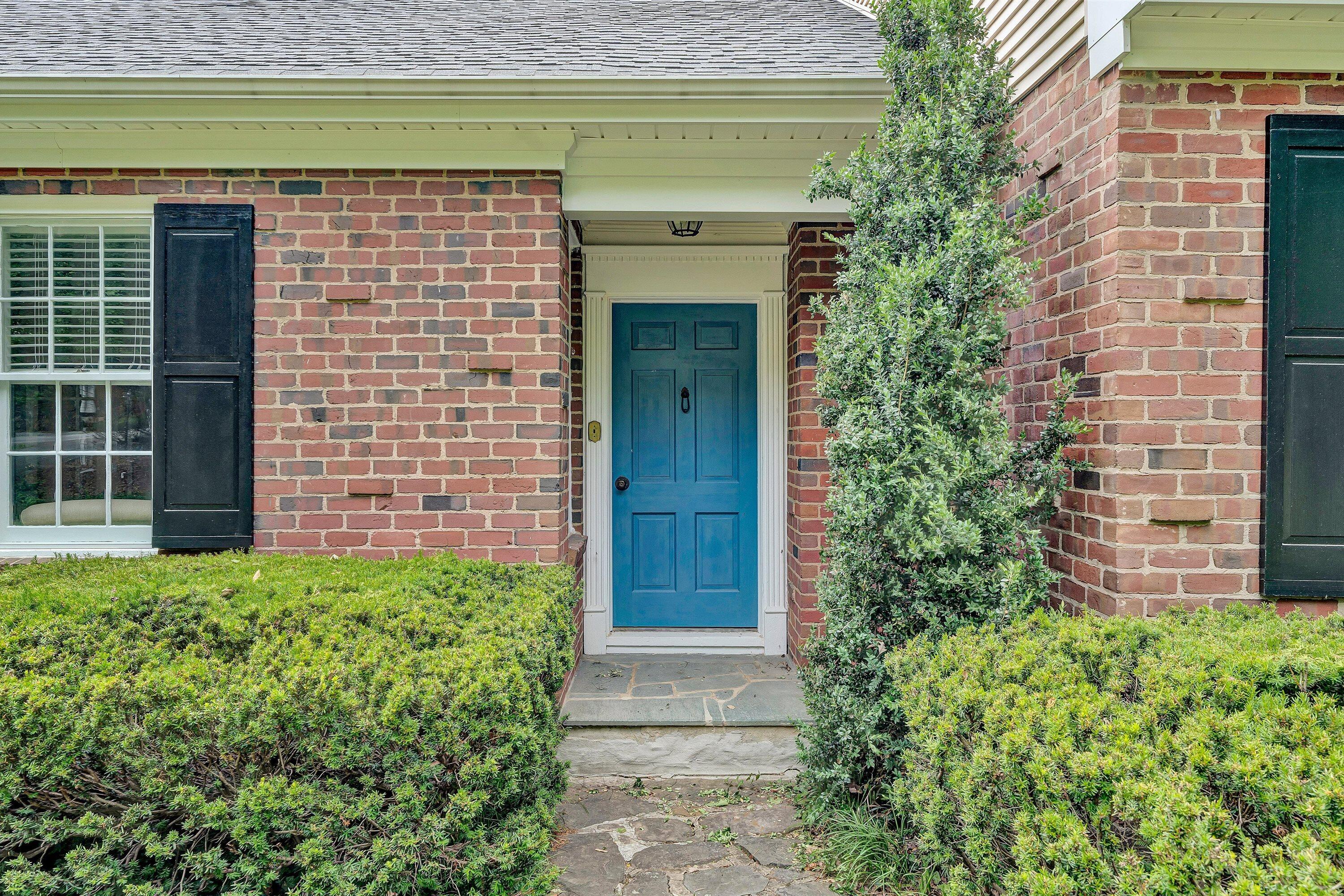 2130 Deyerle Road Southwest Roanoke, VA 24018 - Photo 4 of 47 04-DSC00427