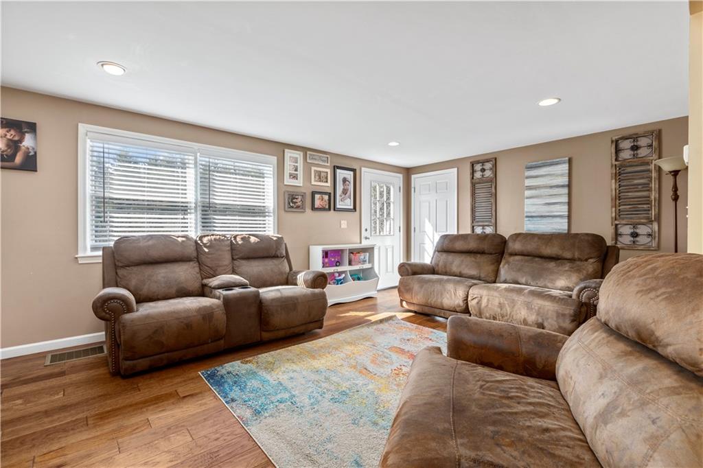 1101 Burchfield Road Allison Park, PA 15101 - Photo 5 of 25 Gallery Image 5