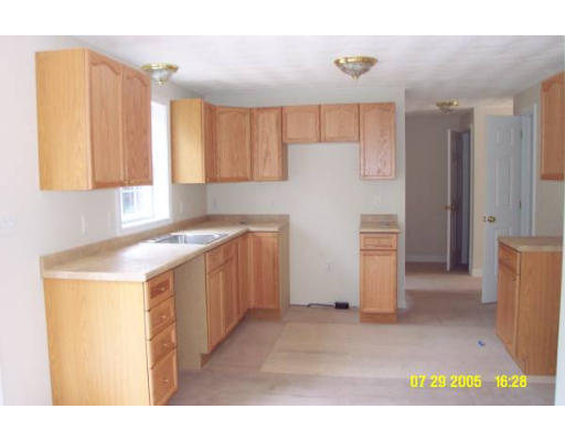 356 Mammoth Road, Unit A Pelham, NH 03076 - Photo 5 of 7