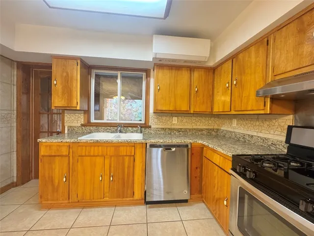 $1,300 | 300 Rano Boulevard, Unit 6, Vestal, NY 13850