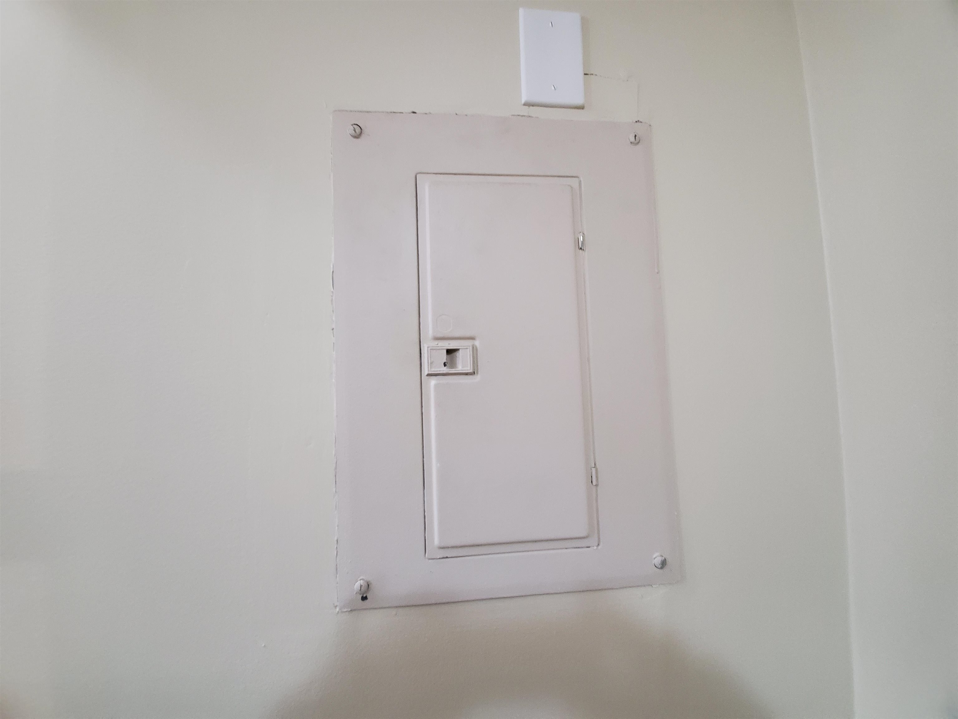 164 Maple Street, Unit C Manchester, NH 03103 - Photo 21 of 32