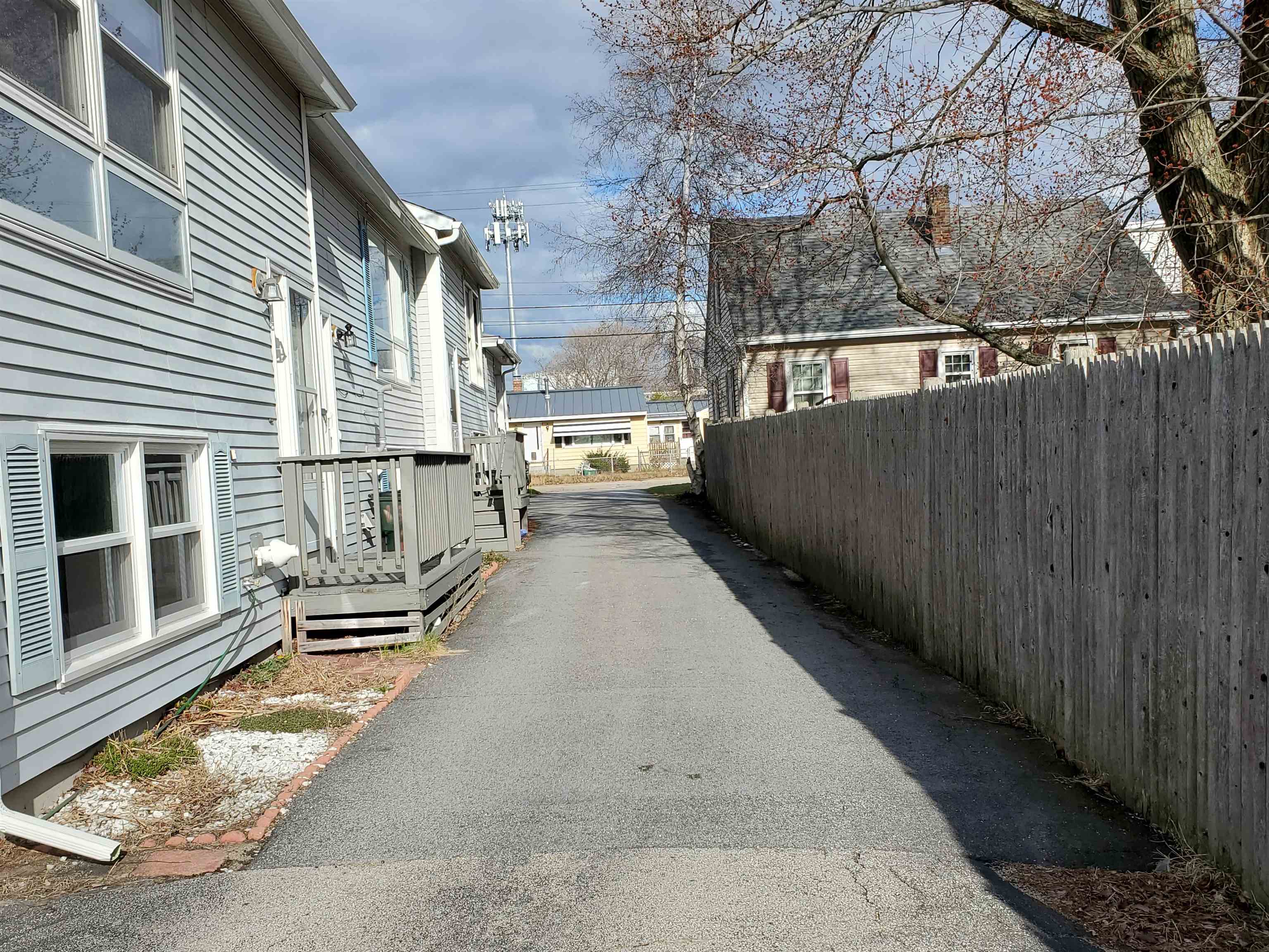 164 Maple Street, Unit C Manchester, NH 03103 - Photo 29 of 32