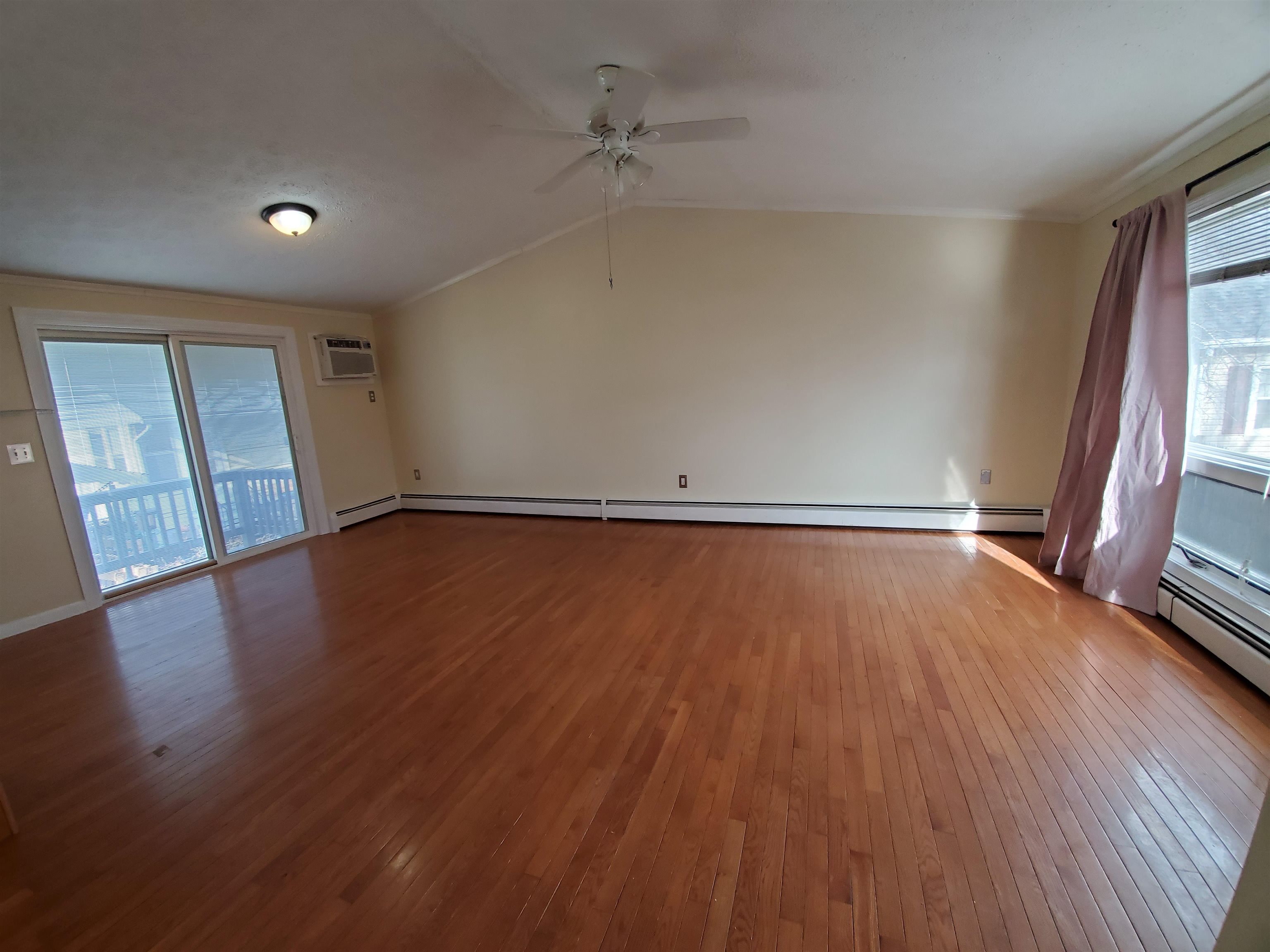 164 Maple Street, Unit C Manchester, NH 03103 - Photo 8 of 32