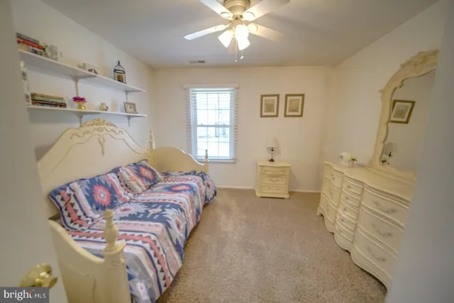 $250,000 | 703 Aberdeen Lane, Blackwood, NJ 08012