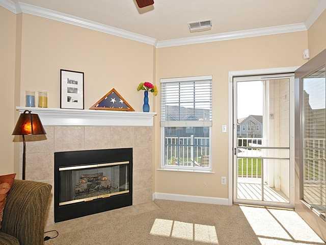 1064 Shadow Ridge Road Indianapolis, IN 46280 - Photo 3 of 14 Gallery Image 3