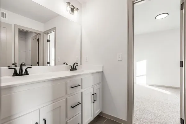 $649,950 | 16335 West 166th Place, Olathe, KS 66062