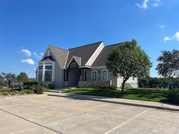 $649,950 | 16335 West 166th Place, Olathe, KS 66062